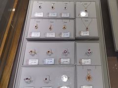 -品真阁华夏典当行(四通桥店)