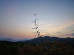 -鬼笑石后山停车场