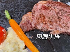 肉眼牛排-1886德国汽车餐厅(外滩中央店)