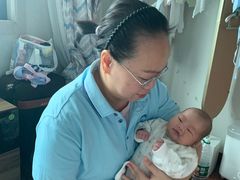 -鲸鱼妈妈月嫂/育婴师定制