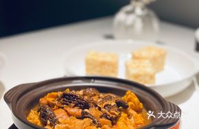 Stewed Wheat Gluten with Yellow Ear Mushroom and Morel