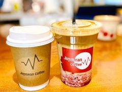 覆盆子拿铁-Joymean coffee.见面咖啡