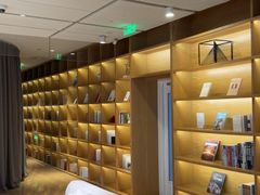 -蔚来中心(北京中关村店)