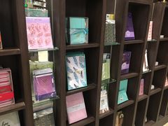 -钟书阁(群光广场店)