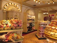 -小镇影院迪士尼小熊Duffy与他的朋友合影地