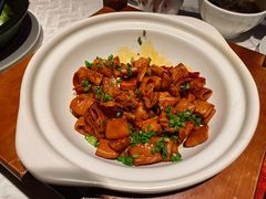 马仕金牌肥肠煲-马仕玖煲·融合菜·酥不腻烤鸭(人大店)