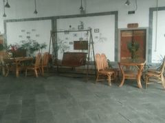 -红栌温泉山庄生态美食餐厅