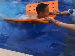 -龙格亲子游泳•水育早教运动中心