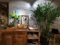 -HIGH FIVE哈福手工汉堡(桂林路店)