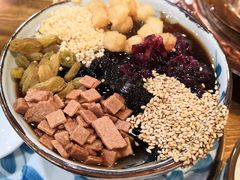 玫瑰糍粑冰粉-楚媚娘炭火蛙锅(宽厚里店)
