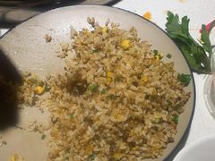 -茅草房·河畔园林火锅