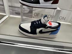 -NIKE品牌体验店(南京东路店)