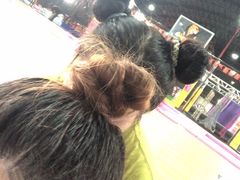 -嘿哟动霸CHUA·新潮玩运动娱乐中心·蹦床滑冰团建乐园