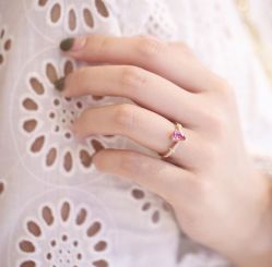 -威德钻石-克拉钻大本营(南京东路店)