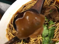 招牌红烧半筋半肉面-厝内小眷村(天河南一路店)