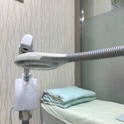 -苗医生专业祛痘·皮肤管理