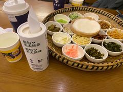 -包整·丝娃娃(一览甲秀楼风景店)