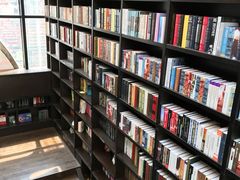 -钟书阁(松江泰晤士小镇店)