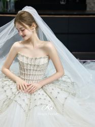 点击看大图 -Renee芮亦婚纱