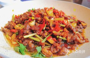 Gold-Grade Stir-Fried Yellow Beef