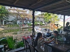 -喜洲吧·江畔老船厂·庭院餐厅(喜临院店)