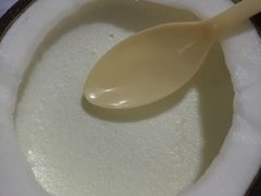 -志龙皇冠吃货椰子铺