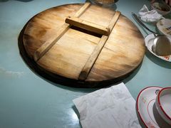 -鱼窝棚柴火铁锅炖(富山屯店)