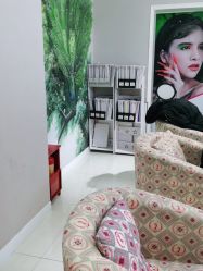 -蕾蕾美颜美容美体