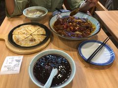 香辣水煮鸭三宝-宏状元现熬粥·京味菜(黄寺大街店)