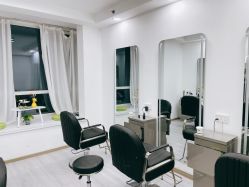 -LILI·HAIR SALON理理造型