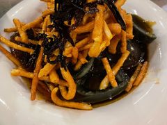 皮蛋拌散子-美膳居川菜馆油焖大虾烧烤(卓刀泉店)