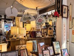 -邊城書店