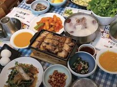 -益百岁牛尾汤(香山路店)