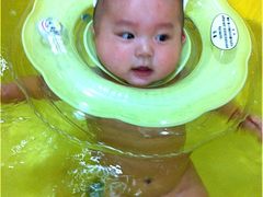 -亲亲天使婴儿游泳馆(堡镇店)