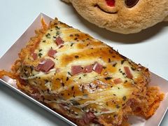 -小蜜蜂·Bakery&Coffee(翰子花园店)