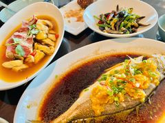 黄贡椒蒸东海大黄鱼-环球港凯悦 · 享悦中餐厅