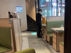 -海底捞火锅(新松江路店)