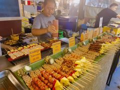 -席娜卡琳火车铁道夜市