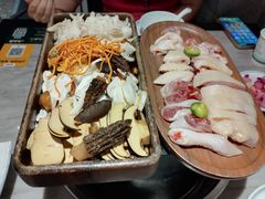 -野·大山里野生菌石锅土鸡(益田假日店)