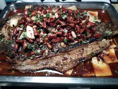 -鸣记脆皮烤鱼·海鲜烤鱼(三八广场店)