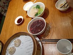 -诚铭记·虾仁汤包·成都小吃(融创店)