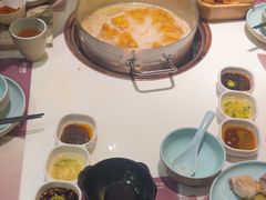 -洪氏嗨捞·猪肚鸡火锅(阳光天地店)