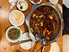 -乡土特色.冷锅鱼.牦牛肉汤锅