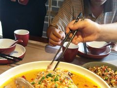 -湘西小馆(滨河路店)