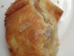 -红宝石·鲜奶小方·海派西点房(南丹店)