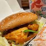 魔都食光｜今天的KFC‼️16r两个汉堡🔥难怪这么多人排队💯