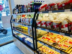 -牛朋牛奶棚(南昌路店)