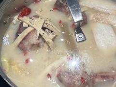 -三人行骨头王火锅(长寿店)