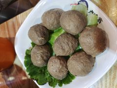 牛肉丸-卢渔翁纸包·脆皮烤活鱼(麓谷小镇店)