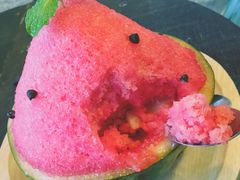 -莓园冰淇淋店